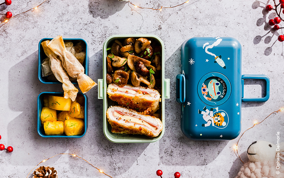 Bonbons feuilletés au thon et à la mozzarella, cordon bleu de dinde, marrons et champignons et ananas rôti au miel